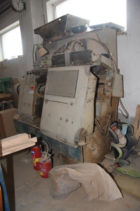 Dřevoobráběcí stroje-2